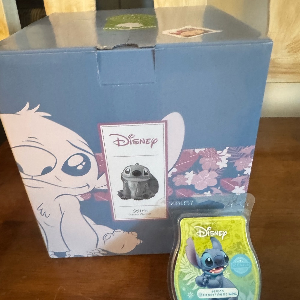 Disney Stitch Blue and Pink Gift Set